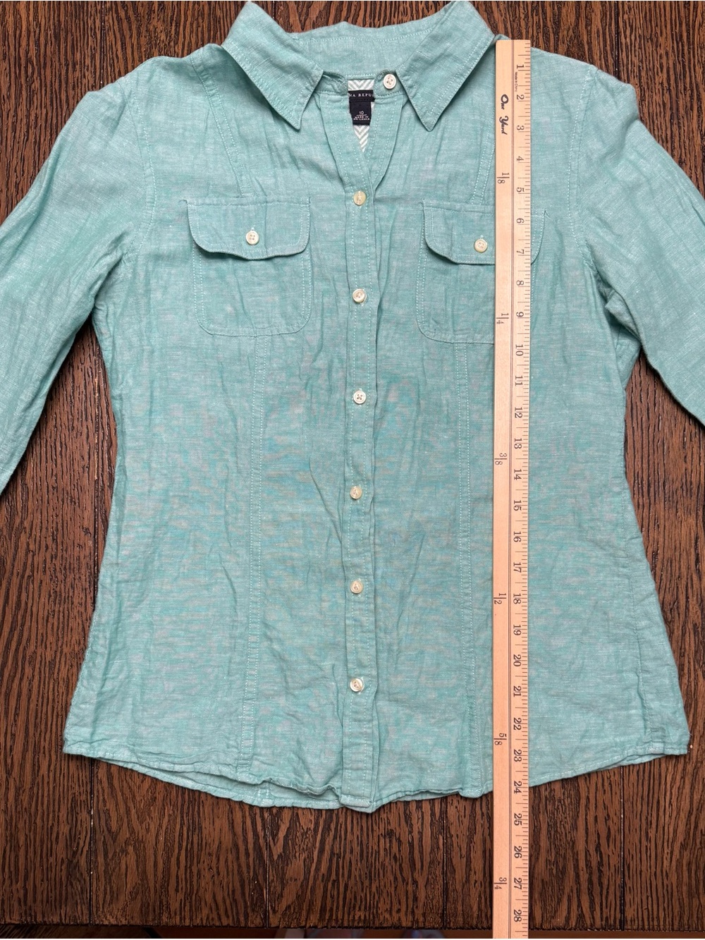 Women’s Banana Republic Light Green Linen and Cotton Button-Front Shirt, size 10